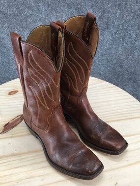 Vintage Frye Chestnut Brown Leather Western Heeled Boots